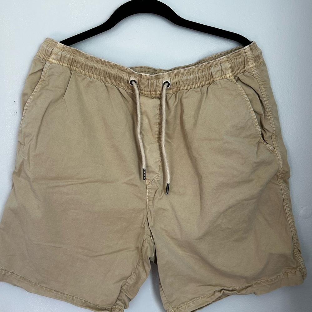 American Eagle men’s cargo shorts Medium